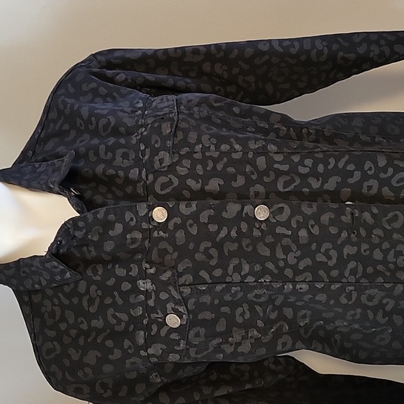 NWT Black Denim Jacket With Leopard Print - Picture 3 of 7